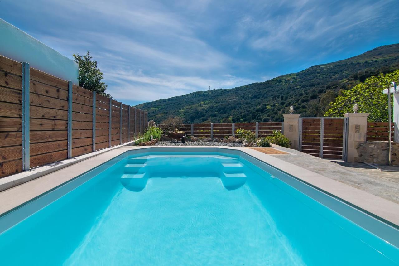 Villa Cosmakis Rodakino Esterno foto